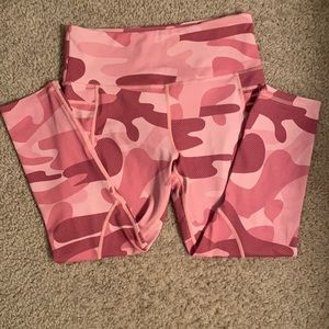 Zyia Pink camo capris